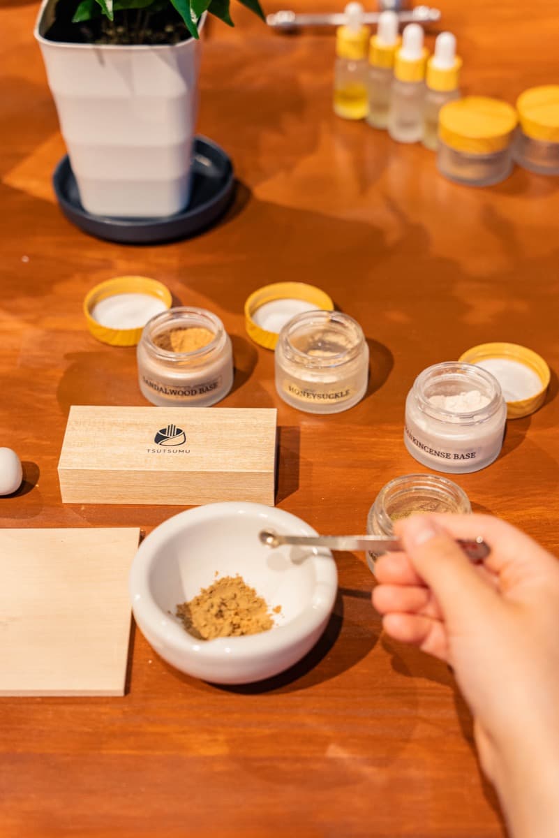 What Is Frankincense? Meeting the "Scent of Prayer" in Hakata's Incense-Making