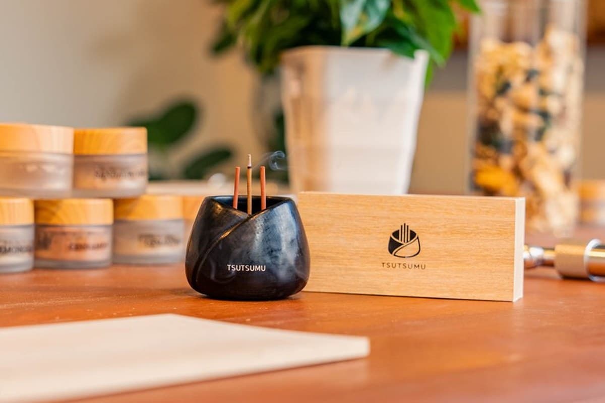 How to Burn and Store Your Handmade Incense — A Hakata Incense Studio's Home Guide